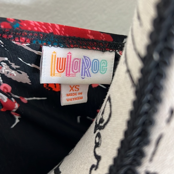 LuLaRoe Joy Sleeveless Kimono - Picture 4 of 5